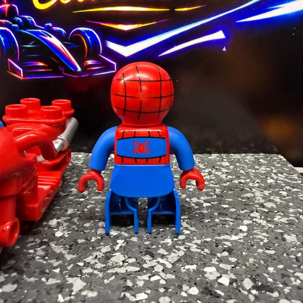 LEGO Duplo Marvel Spider-Man Figure with Red Motorcycle 149J8 Super Heroes